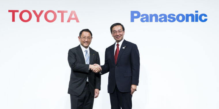Panasonic and Toyota team up to build prismatic batteries for EVs