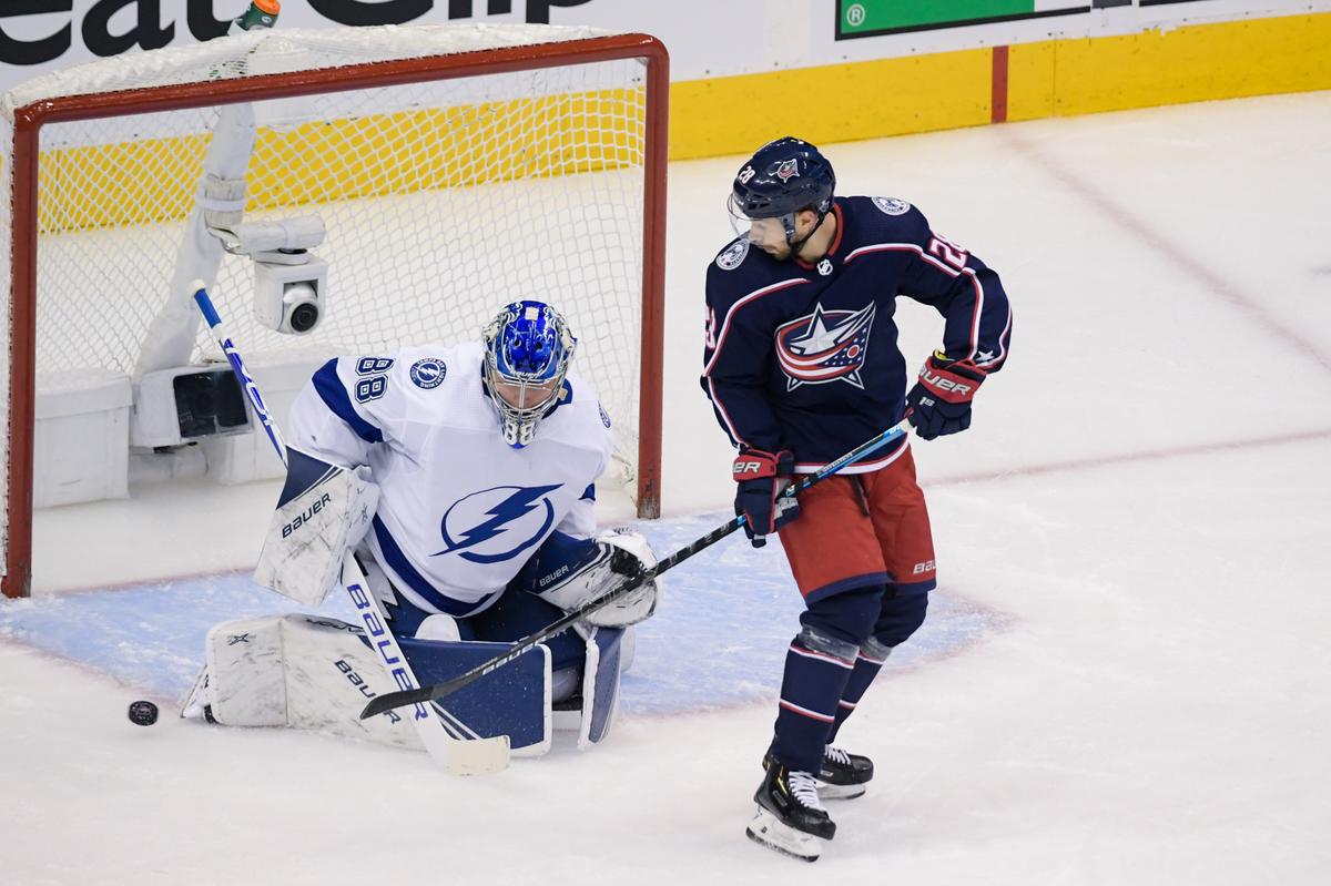 Lightning top Blue Jackets, take control of series – Reuters