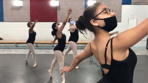 Ballet program provides dance and Bible study for free