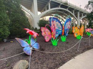 Read more about the article Zoo extends run of Asian Lantern Festival