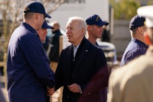Bidens spend Thanksgiving meeting with service members, share holiday message: Im thankful for these guys