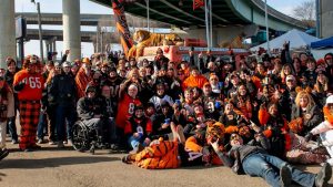 Cincinnati Bengals fans jump on bandwagon in support of hometown team
