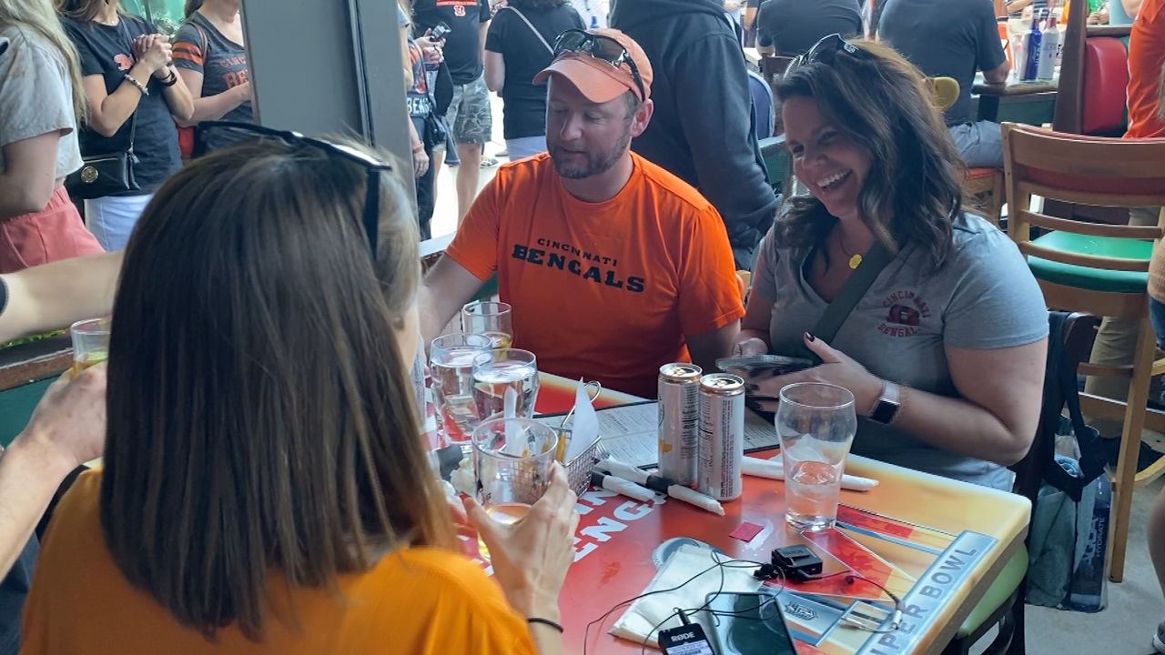 Bengals fans take over Santa Monica bar to gather together