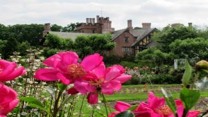 Read more about the article Akron’s Stan Hywet Hall & Gardens opens April 1 with an array of public programming