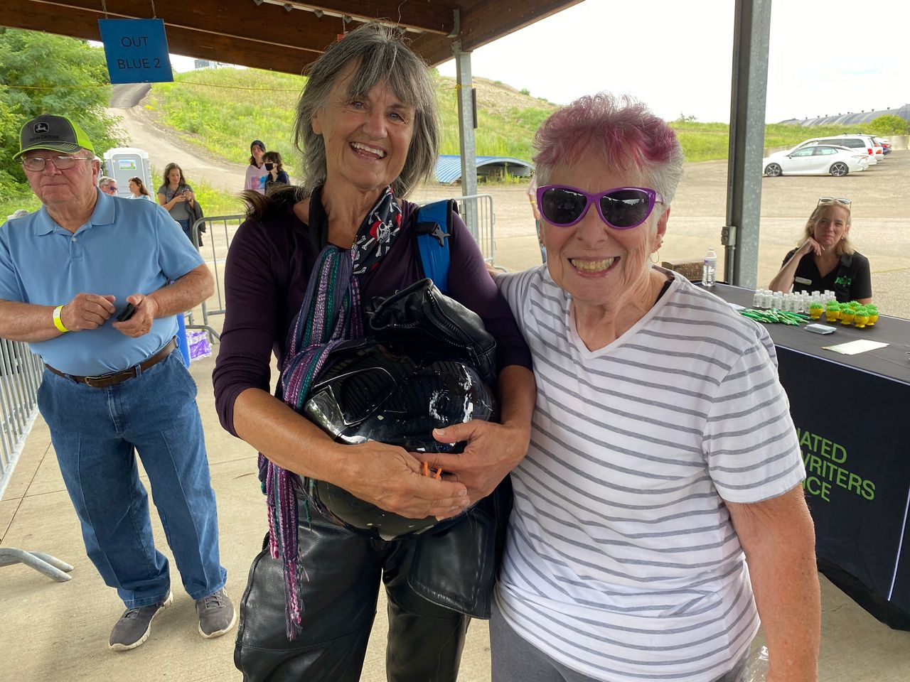 Soap Box Derby Senior Day draws more than 300, including first girl to race in Akron in 1971