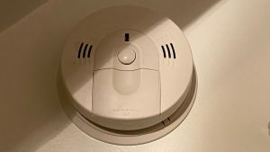 Read more about the article New Akron law mandates CO detectors on all floors of apartment buildings, residential complexes