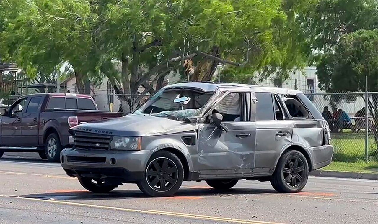 You are currently viewing SUV driver hits crowd at Texas bus stop near border; 8 dead