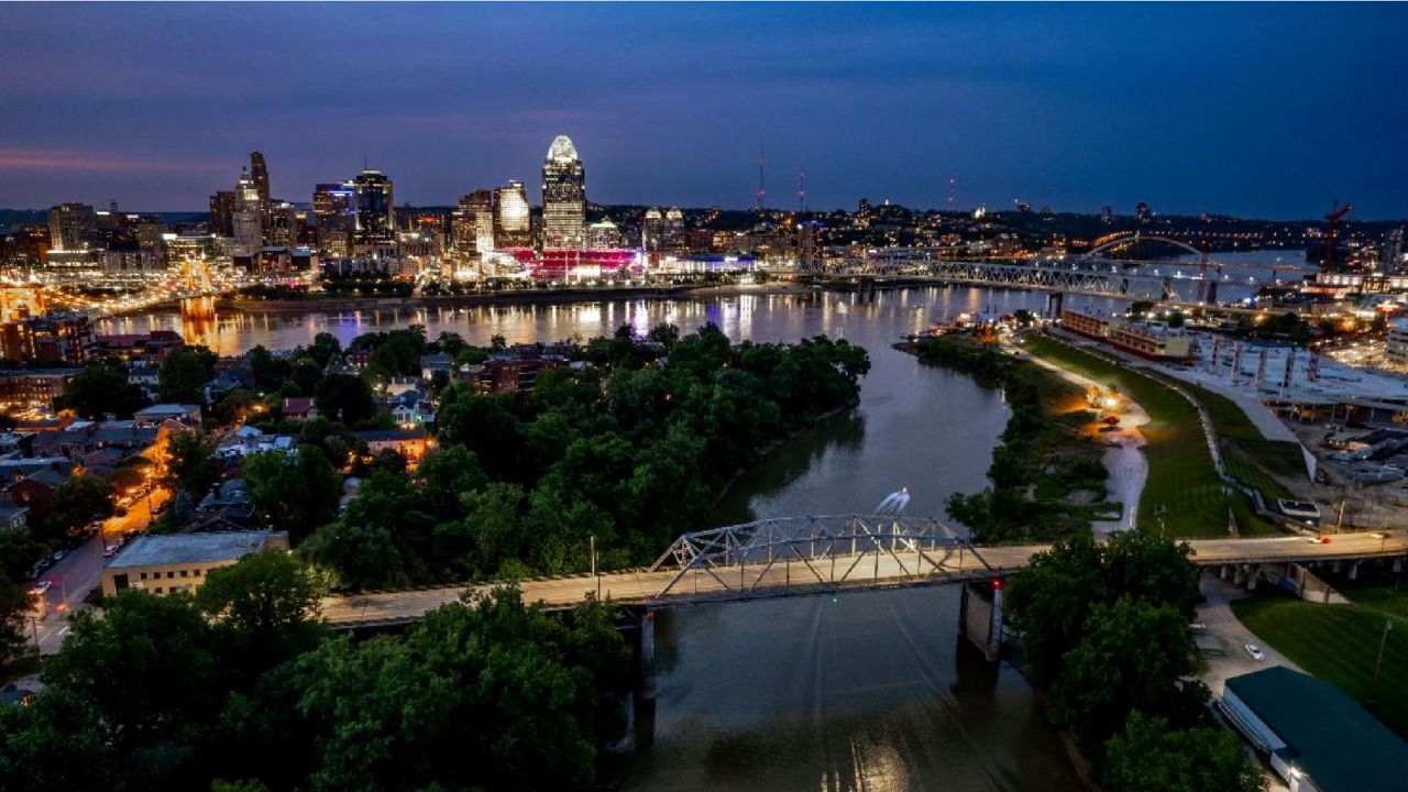 You are currently viewing Often overshadowed by Brent Spence, a bridge connecting Covington and Newport needs replacement